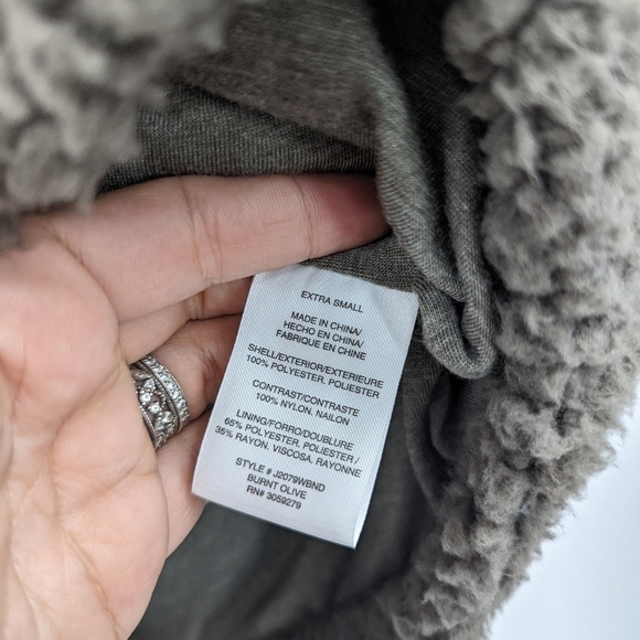 NWT THREAD & SUPPLY Sherpa Fuzzy Zip Up Jacket - Picture 6 of 7